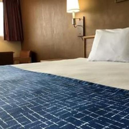 Travelodge By Wyndham Powell Exteriör bild