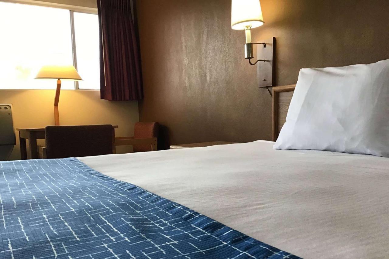 Travelodge By Wyndham Powell Exteriör bild