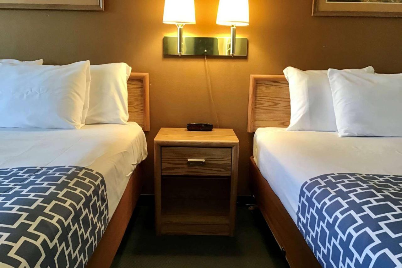 Travelodge By Wyndham Powell Exteriör bild