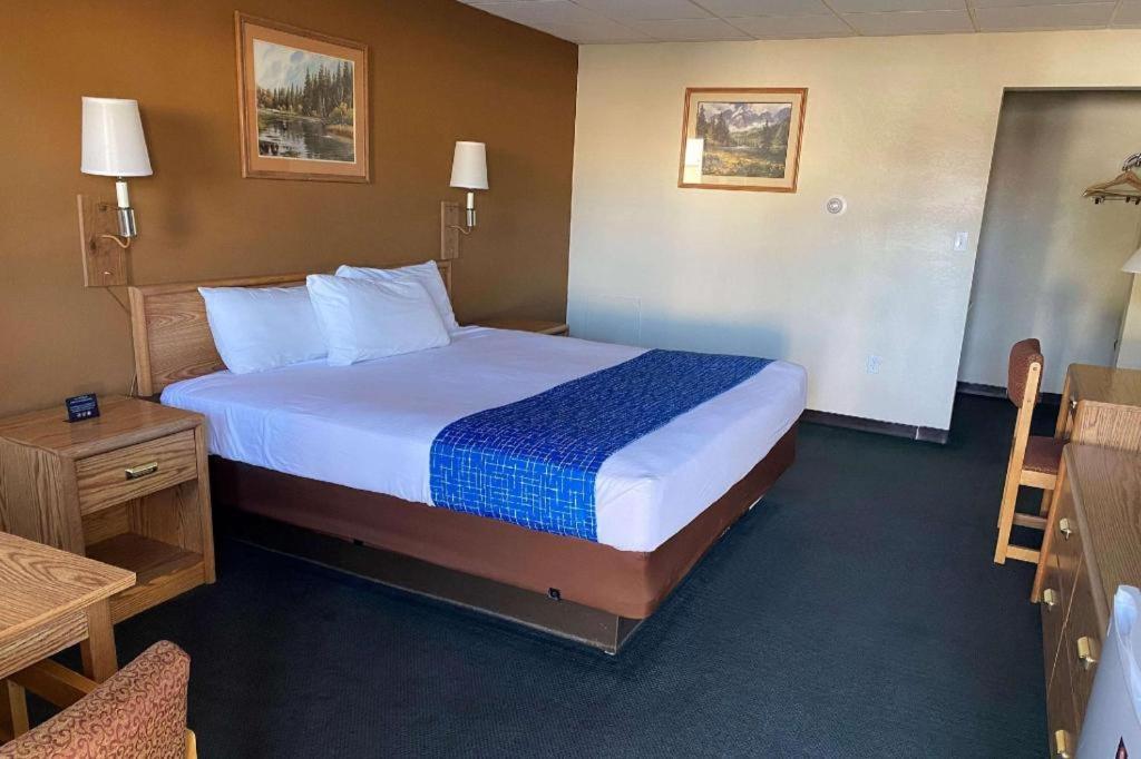 Travelodge By Wyndham Powell Exteriör bild