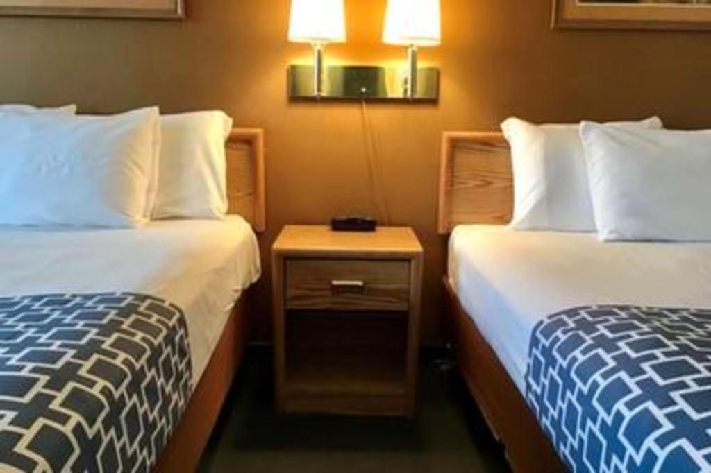 Travelodge By Wyndham Powell Exteriör bild