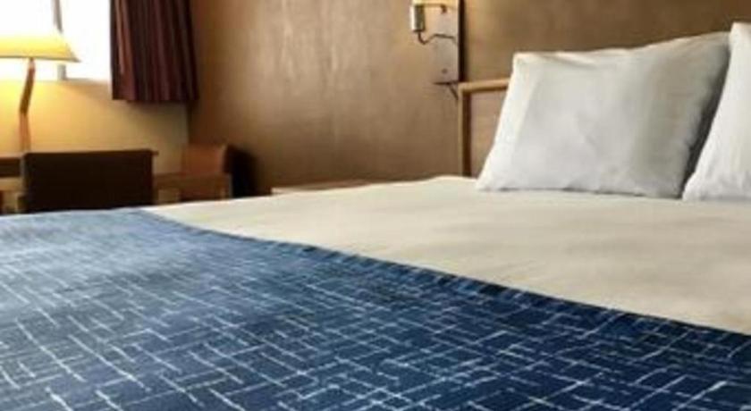 Travelodge By Wyndham Powell Exteriör bild