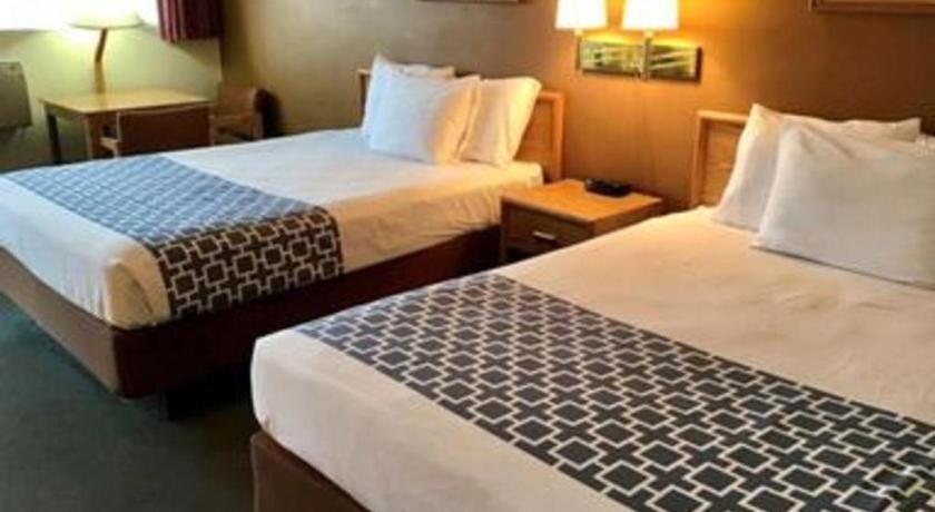 Travelodge By Wyndham Powell Exteriör bild